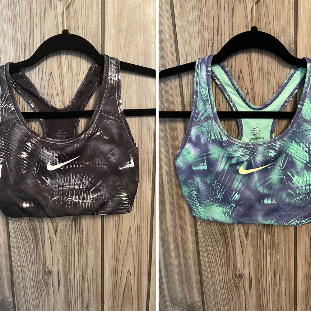 Free shipping * 2 Nike dri-fit sports bras nwot!